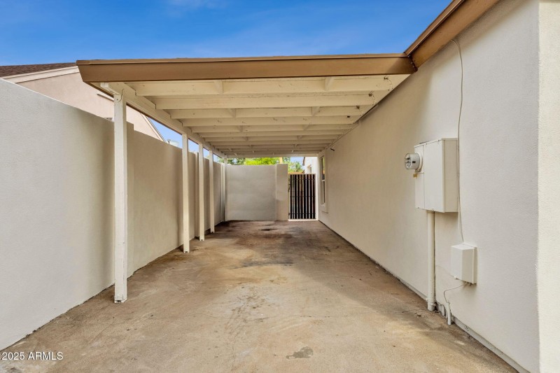 4-web-or-mls-4560-e-sunrise-dr