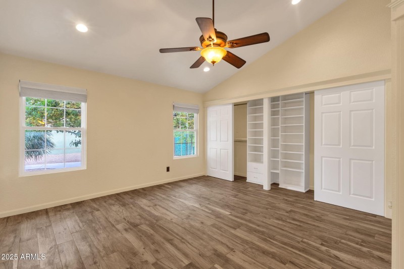 21-web-or-mls-4560-e-sunrise-dr