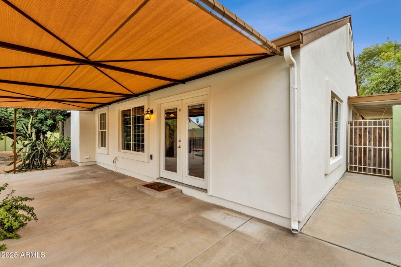 31-web-or-mls-4560-e-sunrise-dr