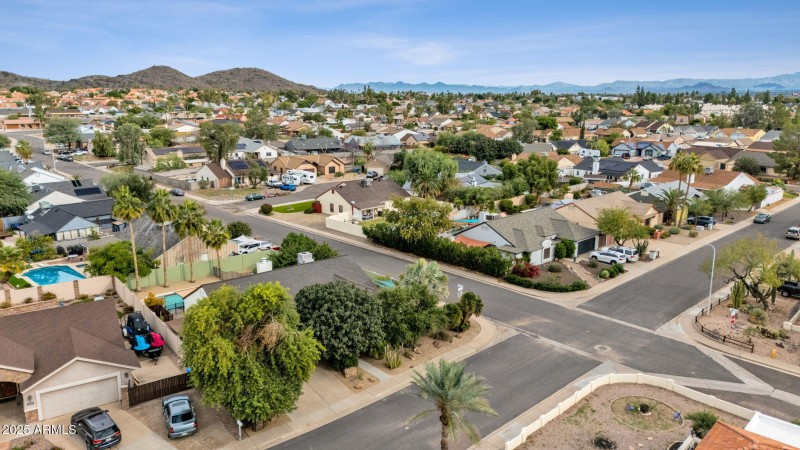 42-web-or-mls-4560-e-sunrise-dr