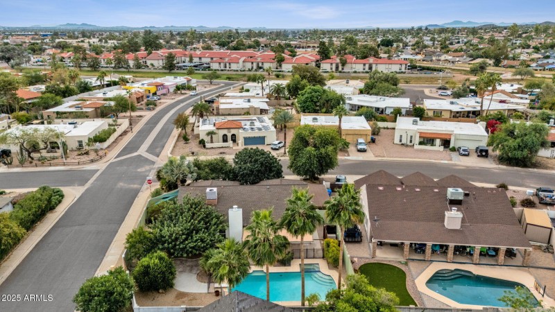 49-web-or-mls-4560-e-sunrise-dr