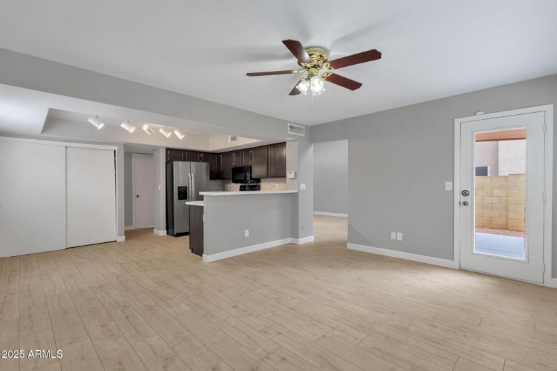 010_Family Room And Kitchen