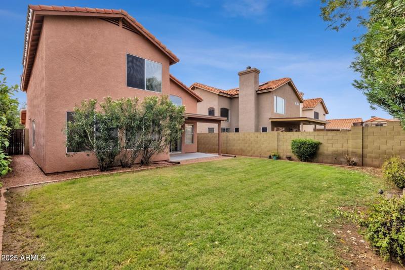 034_Back And Side Area