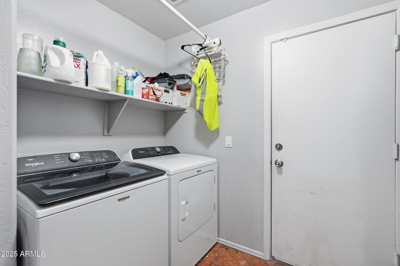 Washer & Dryer Included