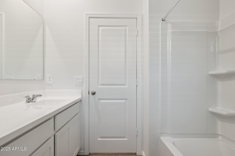 18-web-or-mls-18362-w-hackamore-dr-lot-6