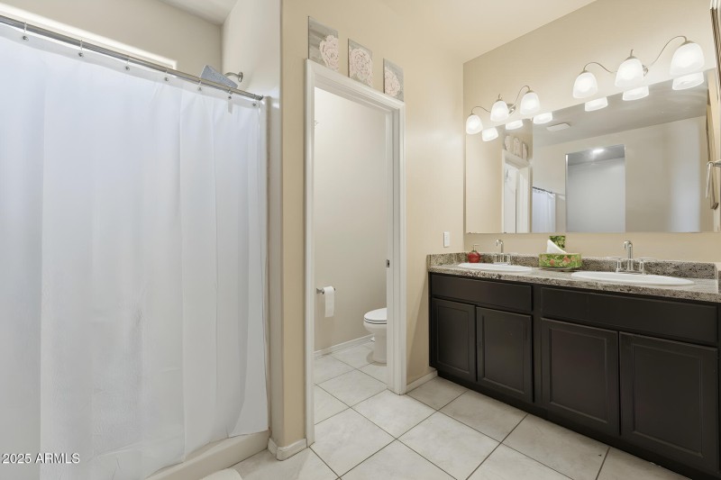 014-primary-bathroom