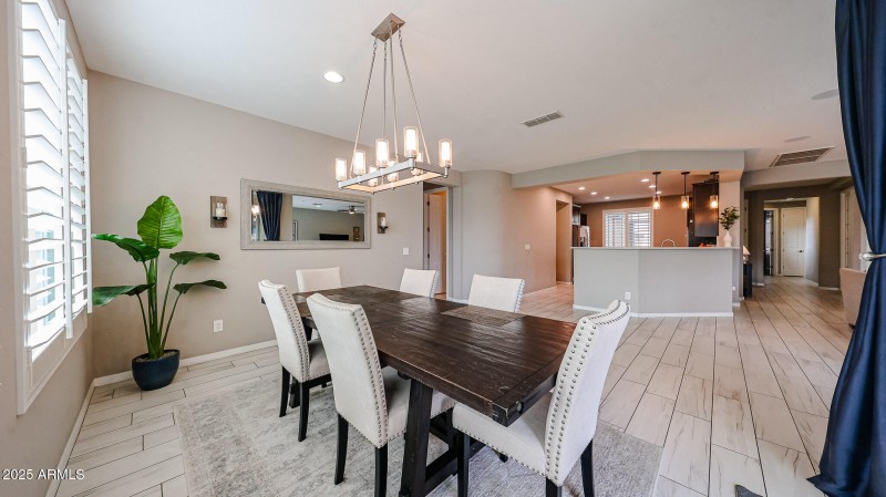 Overlooking the backyard & Kitchen