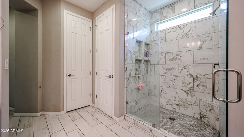 Large tiled Walk-In Shower