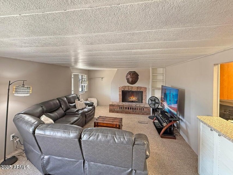 67th Dr - living area II