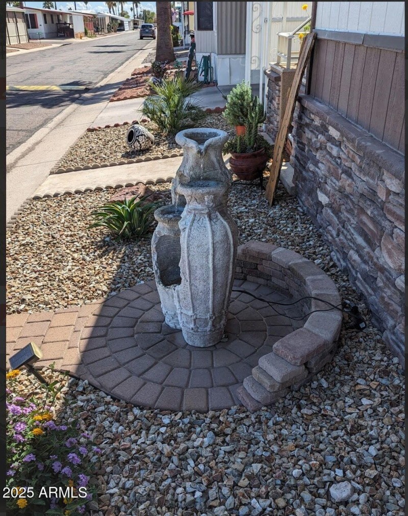 Front view and fountain
