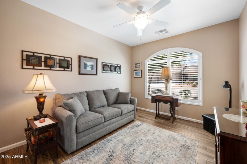 SC484 Guest bedroom 2