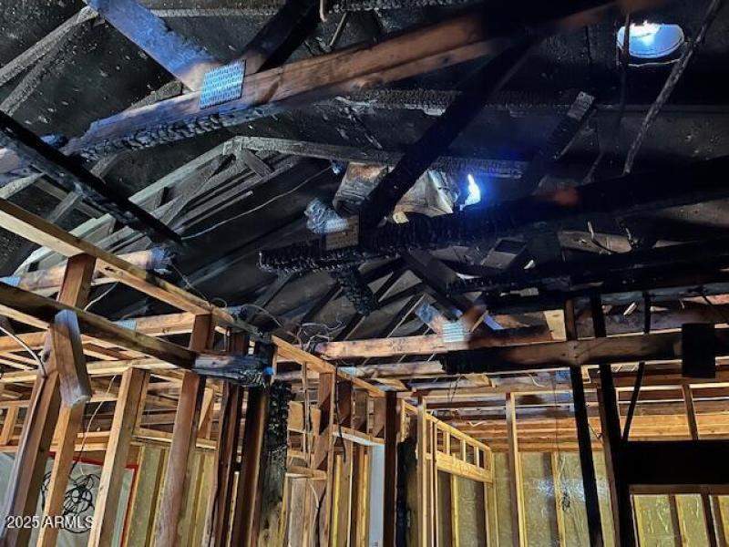 47th Dr Kitchen Rafters