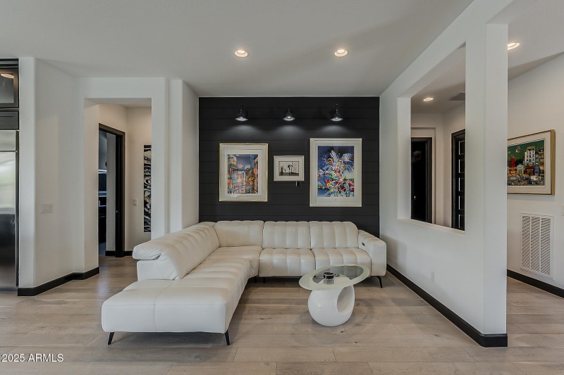 Sitting area off of lIving room