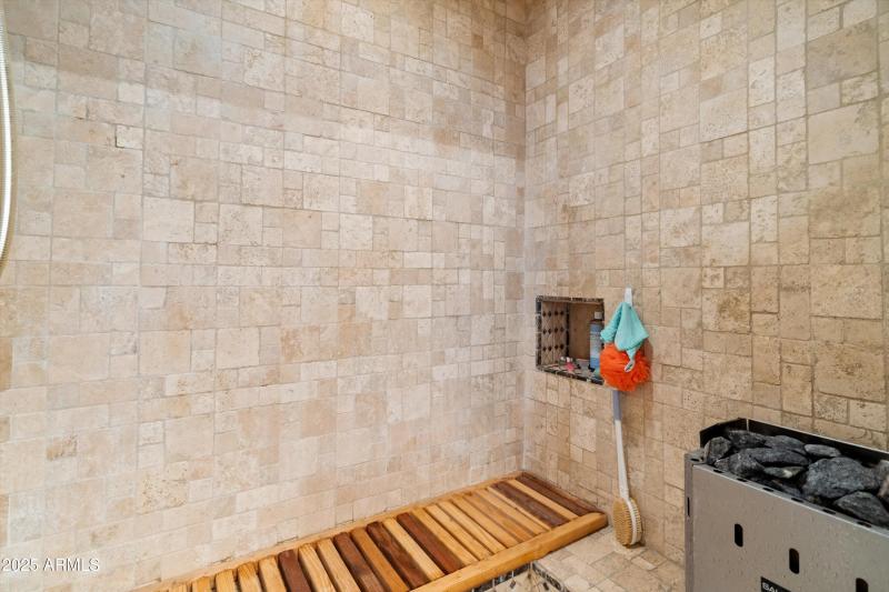 31-Shower With Built-In Sauna