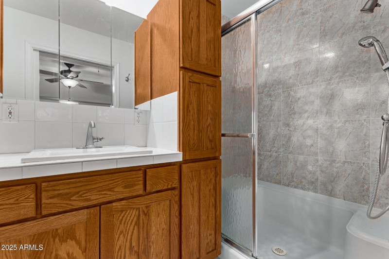 Prim Bath with Shower