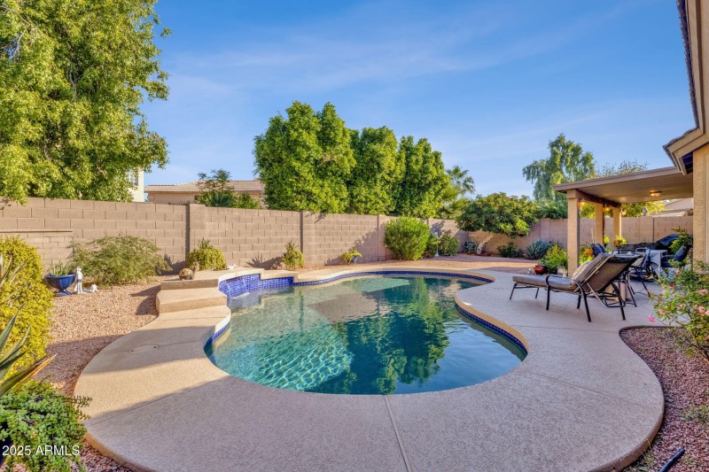 44-web-or-mls-4790-w-geronimo-st