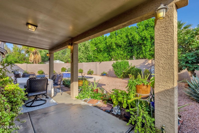 39-web-or-mls-4790-w-geronimo-st