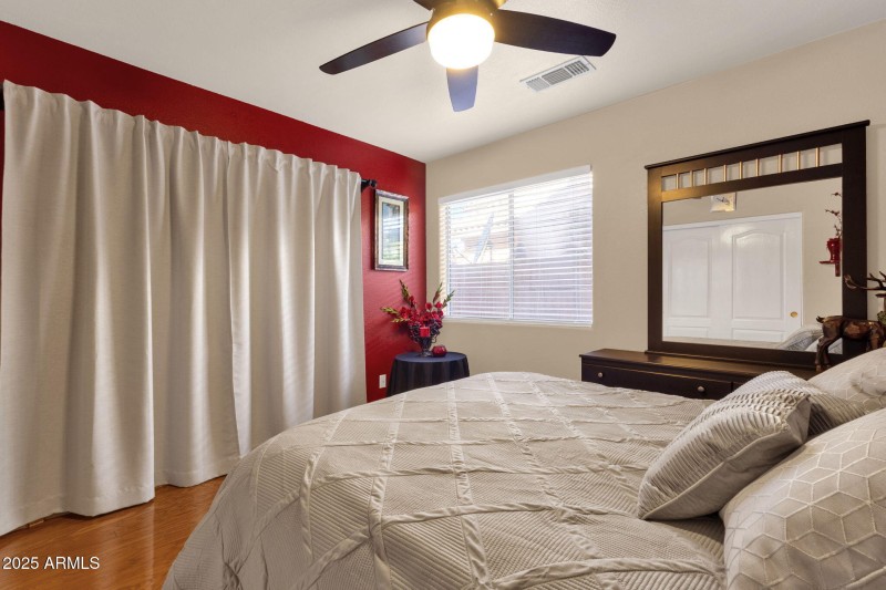 29-web-or-mls-4790-w-geronimo-st