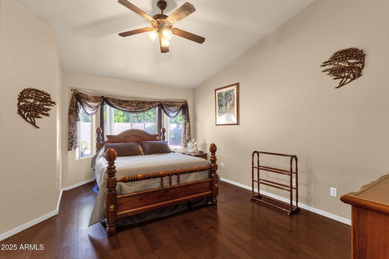 20-web-or-mls-4790-w-geronimo-st