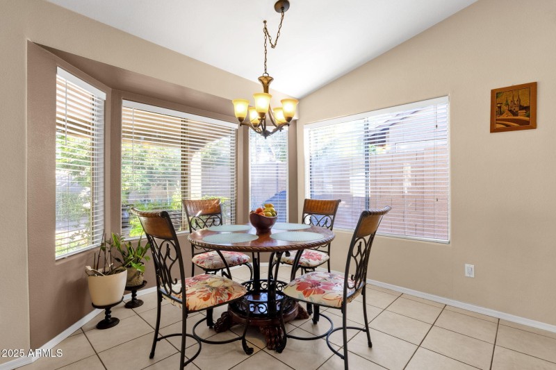 19-web-or-mls-4790-w-geronimo-st