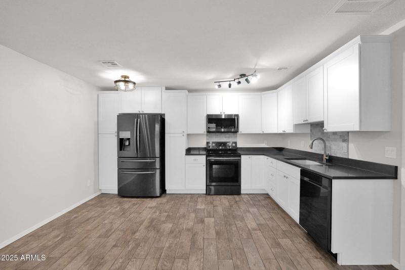 1440 N IDAHO RD 1021