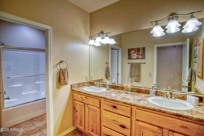 5410 N SAINT ANDREWS DR, Lakeside