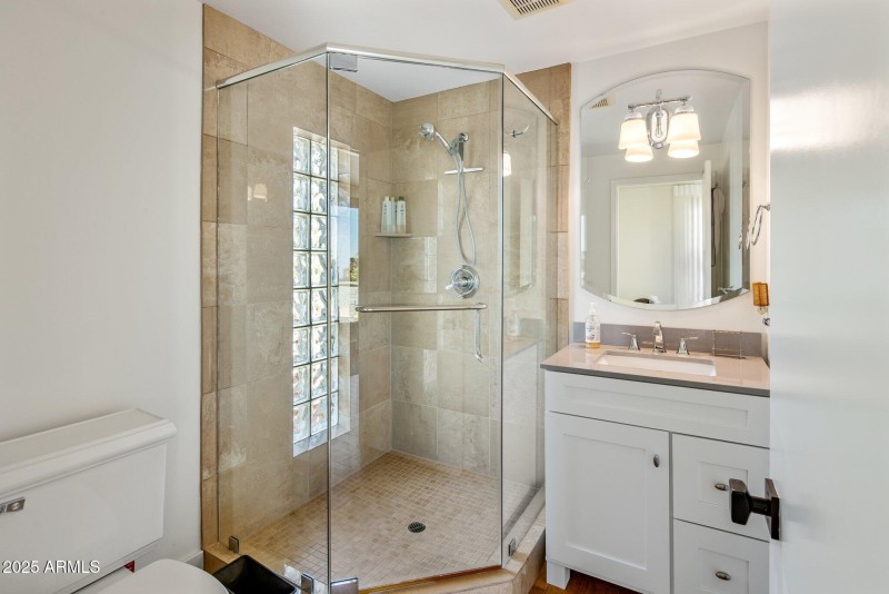 27-web-or-mls-D46A10302 copy