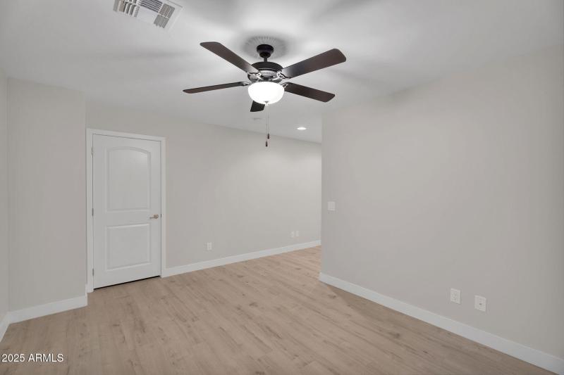 16-web-or-mls-854 S San Marcos Dr Apt 7c