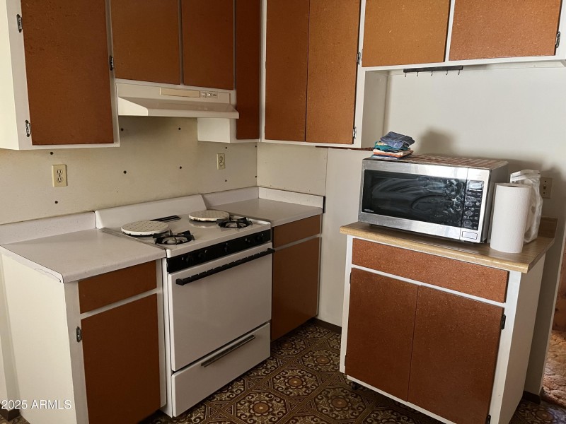 461 W 5th St Kitchen 3