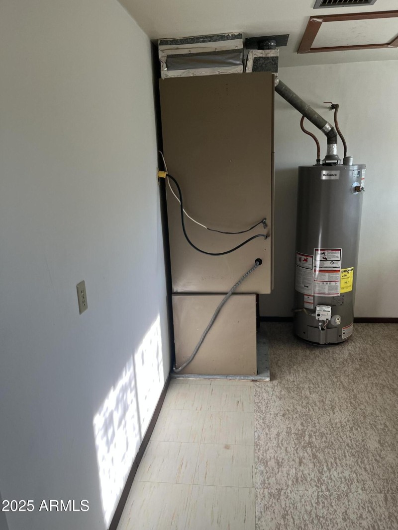 461 W 5th St Utility Room