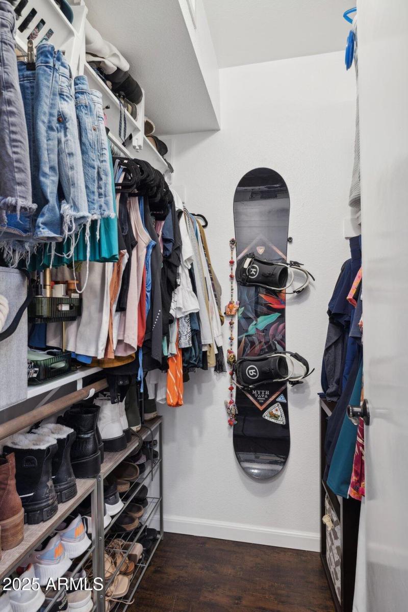 22-web-or-mls-4706-e-winston-dr