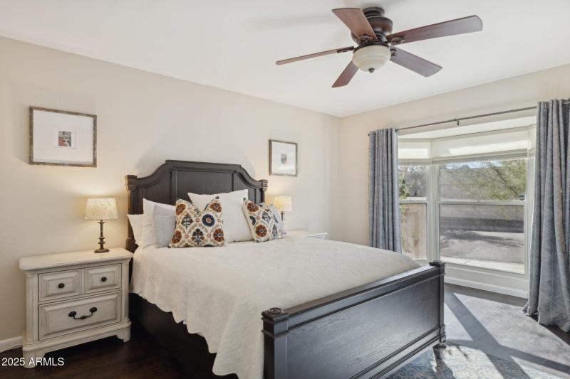 24-web-or-mls-4706-e-winston-dr