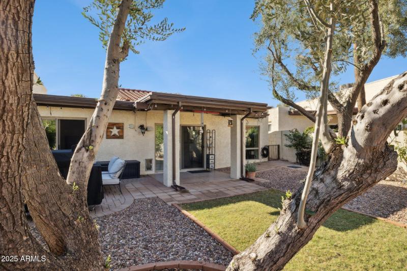 36-web-or-mls-4706-e-winston-dr