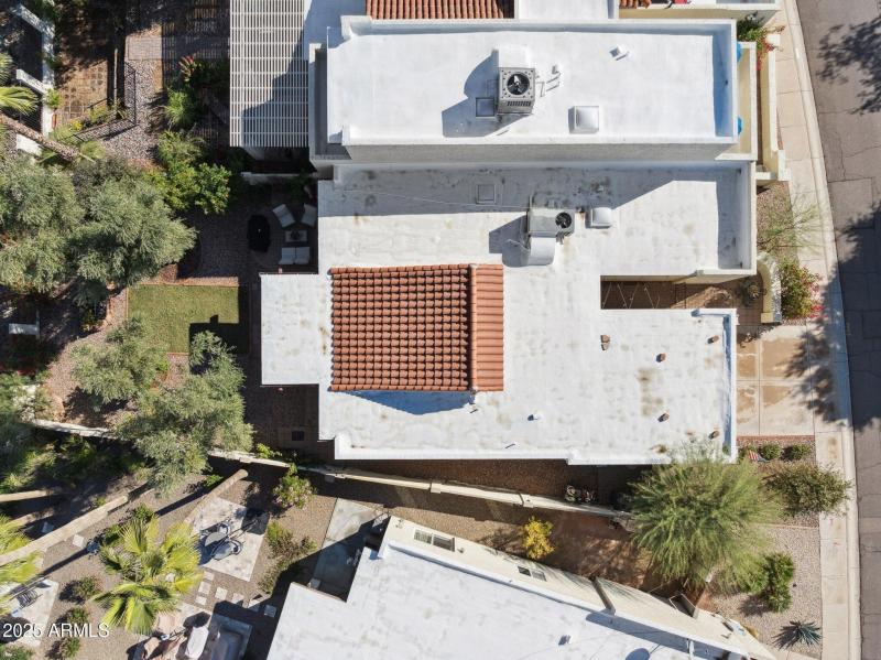 40-web-or-mls-4706-e-winston-dr