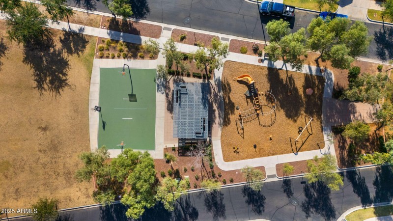 66-web-or-mls-2259-n-springfield-st