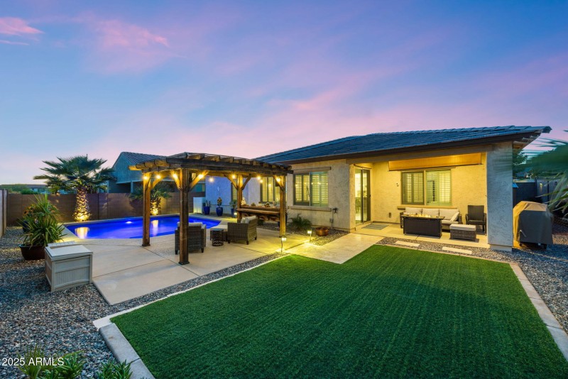 52-web-or-mls-2259-n-springfield-st