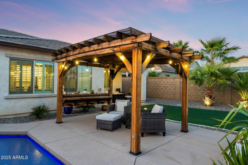 49-web-or-mls-2259-n-springfield-st