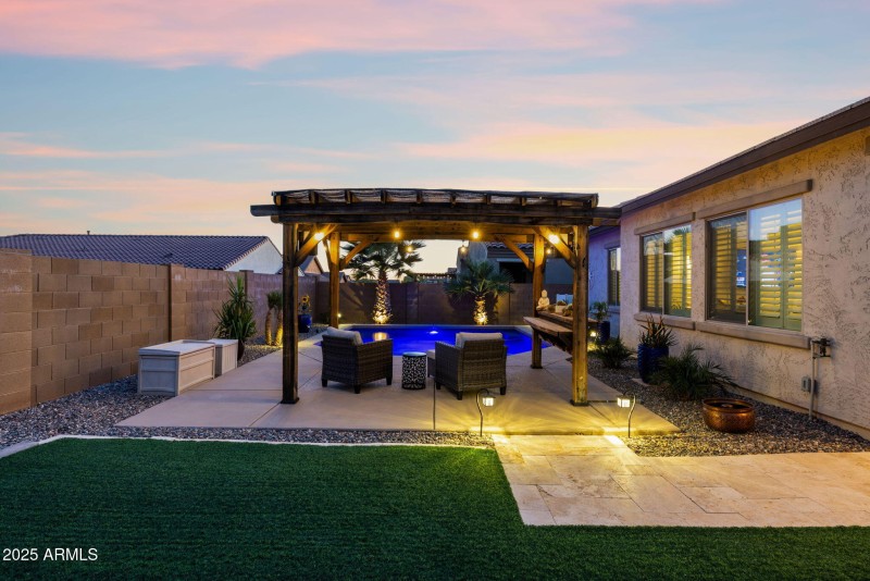 50-web-or-mls-2259-n-springfield-st