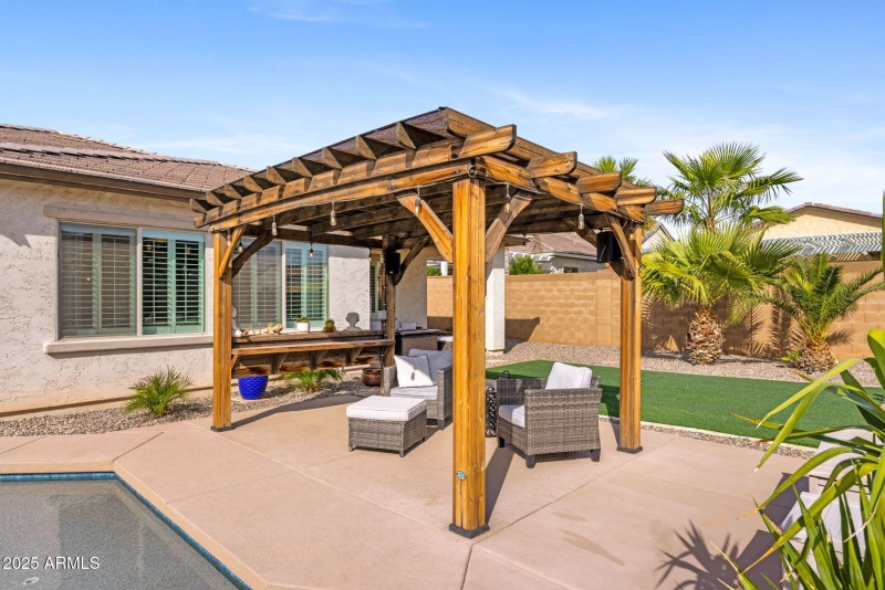 41-web-or-mls-2259-n-springfield-st