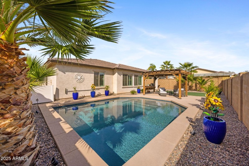 37-web-or-mls-2259-n-springfield-st