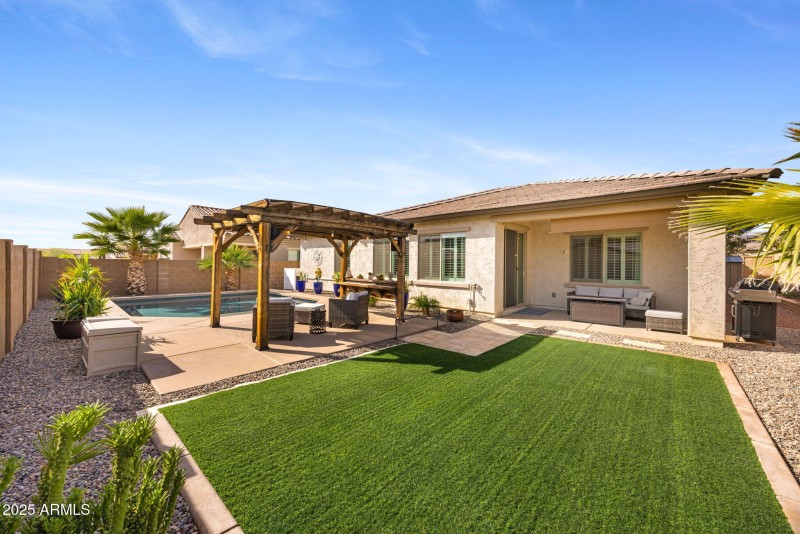 36-web-or-mls-2259-n-springfield-st