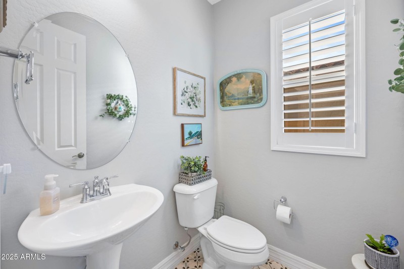 31-web-or-mls-2259-n-springfield-st