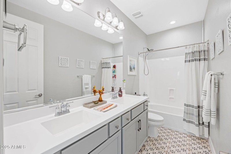 29-web-or-mls-2259-n-springfield-st