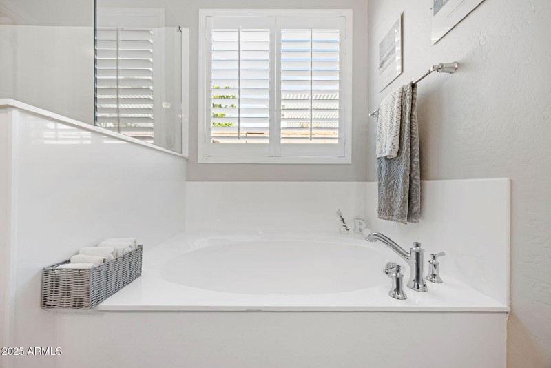 22-web-or-mls-2259-n-springfield-st