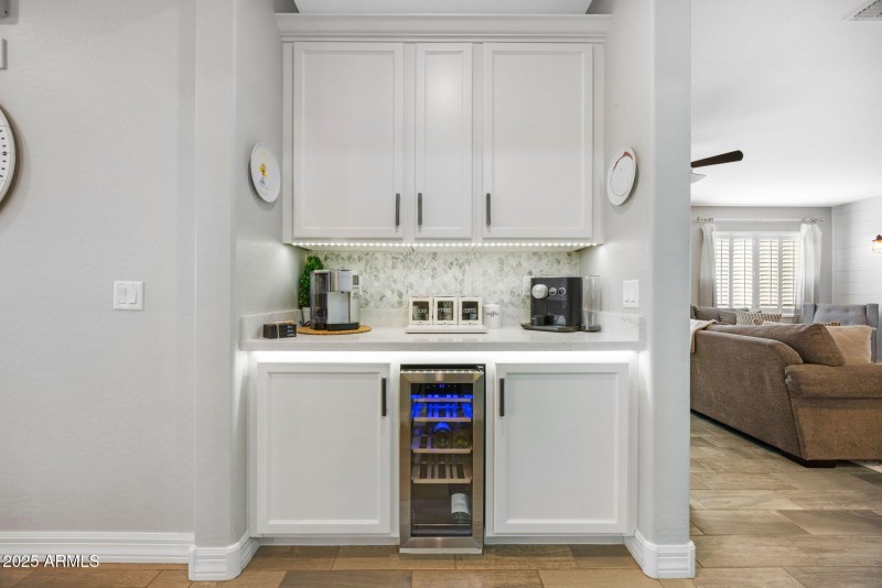 17-web-or-mls-2259-n-springfield-st