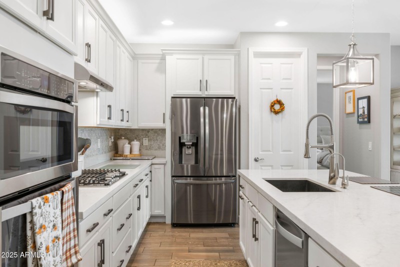 14-web-or-mls-2259-n-springfield-st