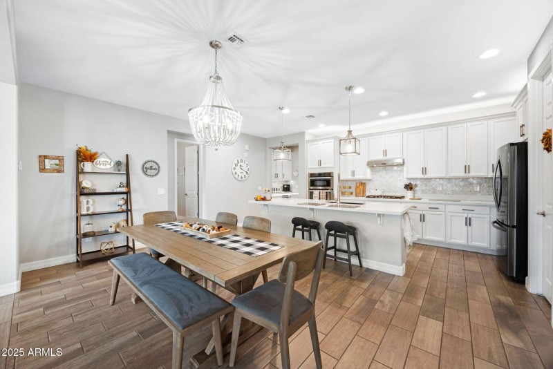 12-web-or-mls-2259-n-springfield-st