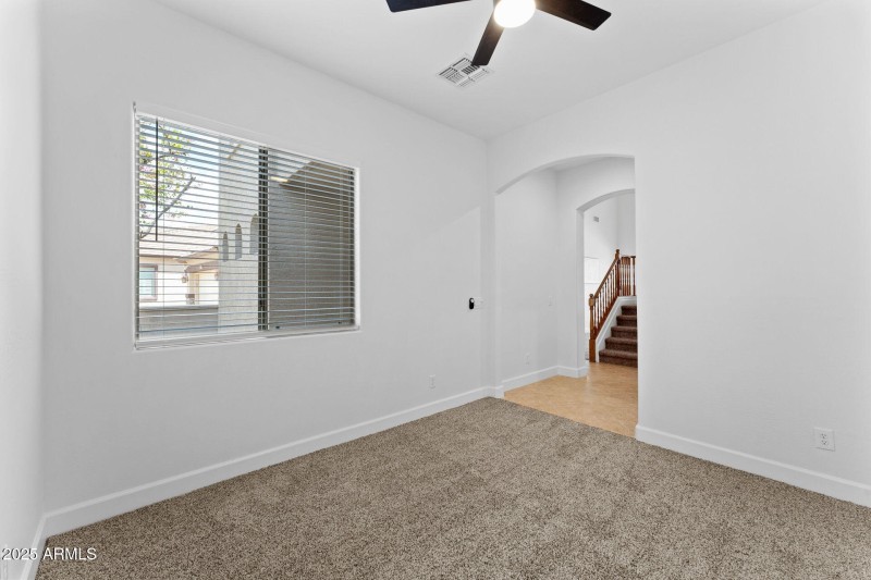 19-web-or-mls-018-den