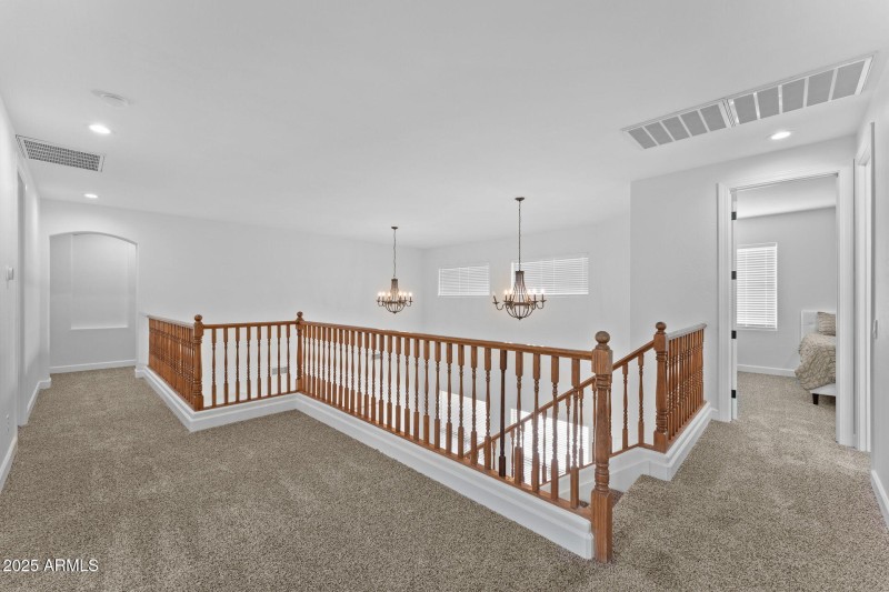 28-web-or-mls-027-stair-landing