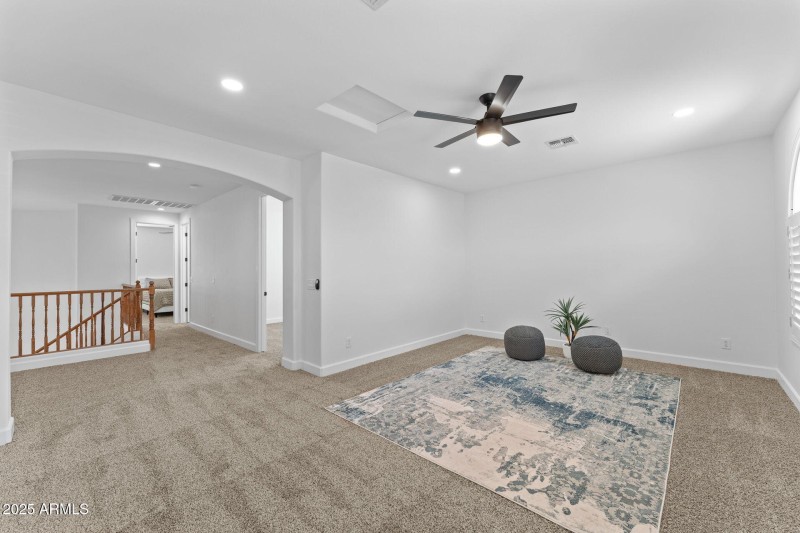 30-web-or-mls-029-upstairs-family-room